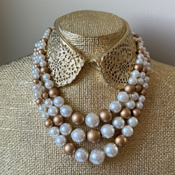 VINTAGE JAPAN Three Strand Graduated Faux Pearl Necklace Ivory Gold 13"-15" - Picture 1 of 10